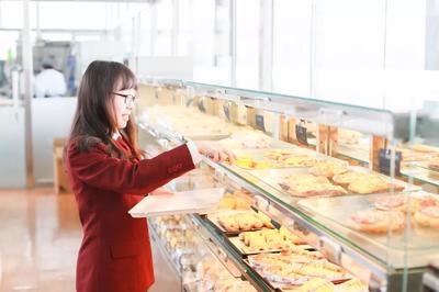 后廚突擊:愛迪校園飲食文化的背后